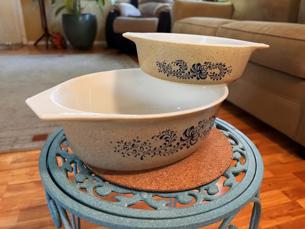 Pyrex casserole dishes - Homestead pattern