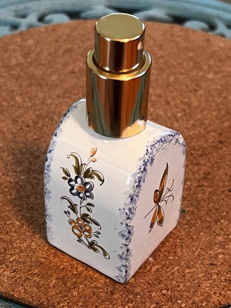 Perfume bottle